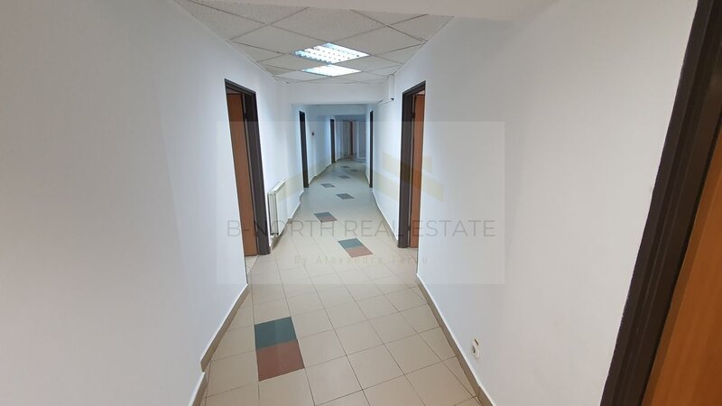 Piata Unirii, Sitraco Cente, Fantani, spatiu de birouri 525 mp de vanzare.